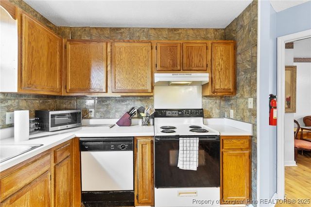 1132 Hoke Loop Road, Fayetteville, NC 28314