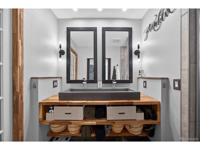 8195 S Newport Way, Centennial, CO 80112