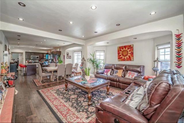 415 E 97th Street, Inglewood, CA 90301