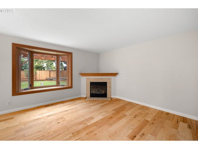 1344 33RD Pl, Forest Grove, OR 97116