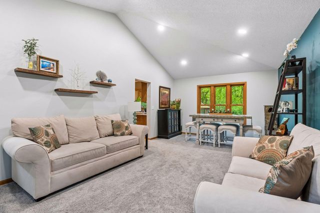 6054 174th Avenue NW, Anoka, MN 55303