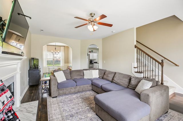 1031 Harper Dean Way, Gallatin, TN 37066