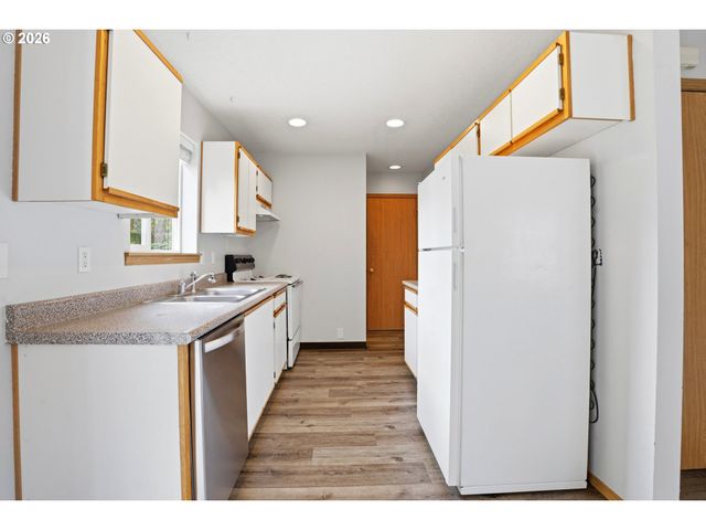 231 Se ELLIOTT Ave, Gresham, OR 97080