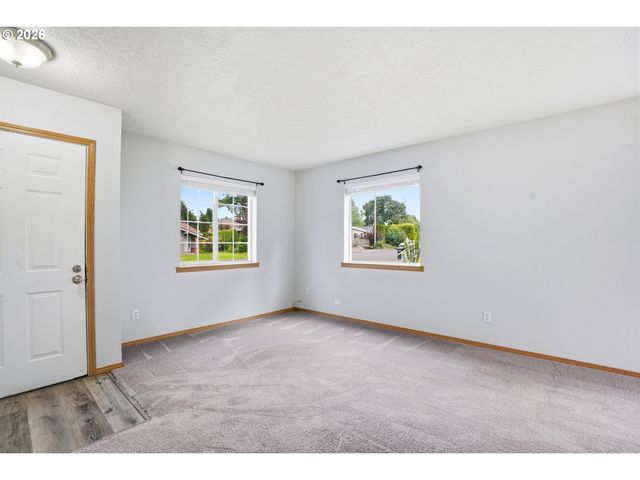 231 Se ELLIOTT Ave, Gresham, OR 97080