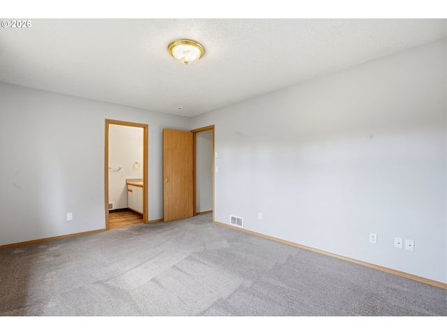 231 Se ELLIOTT Ave, Gresham, OR 97080