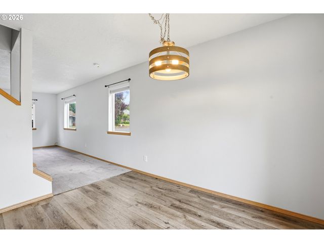 231 Se ELLIOTT Ave, Gresham, OR 97080