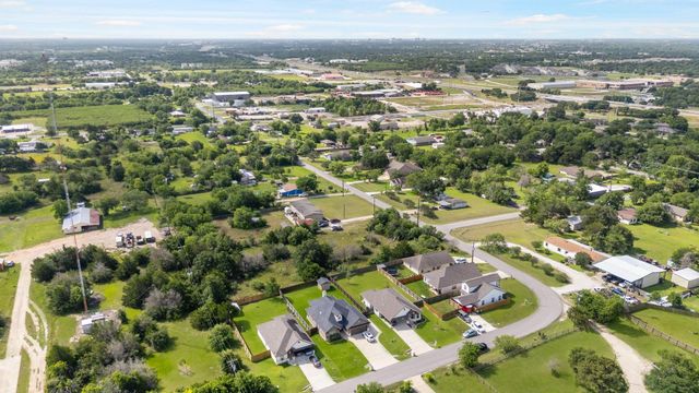 3681 Rabbit Lane, Bryan, TX 77808