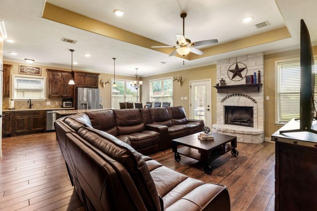 3681 Rabbit Lane, Bryan, TX 77808