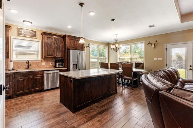 3681 Rabbit Lane, Bryan, TX 77808