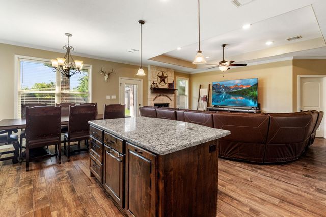 3681 Rabbit Lane, Bryan, TX 77808