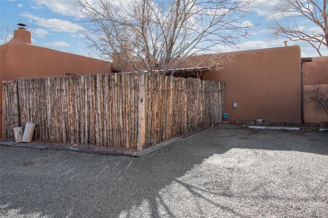 243 Closson 14, Santa Fe, NM 87501