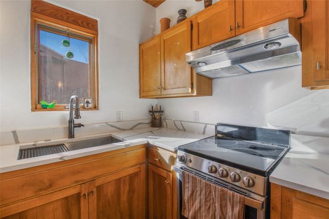 243 Closson 14, Santa Fe, NM 87501