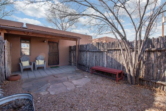 243 Closson 14, Santa Fe, NM 87501