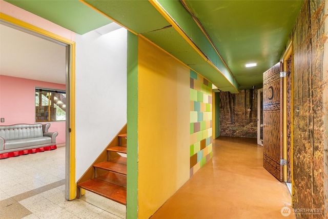 13758 Palatine Avenue N, Seattle, WA 98133