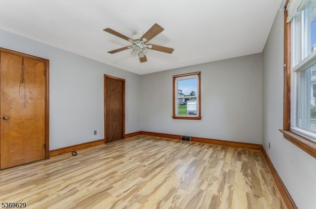 300 Grant St, Phillipsburg Town, NJ 08865
