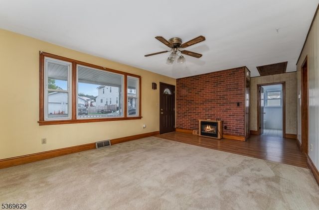 300 Grant St, Phillipsburg Town, NJ 08865