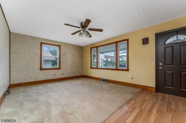 300 Grant St, Phillipsburg Town, NJ 08865