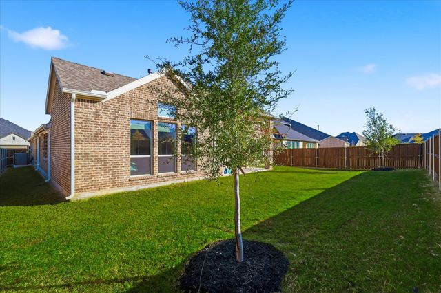 2104 Roquette Drive, Haslet, TX 76052