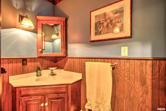 10611 N SLEEPY HOLLOW Road, Peoria, IL 61615