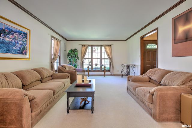 10611 N SLEEPY HOLLOW Road, Peoria, IL 61615