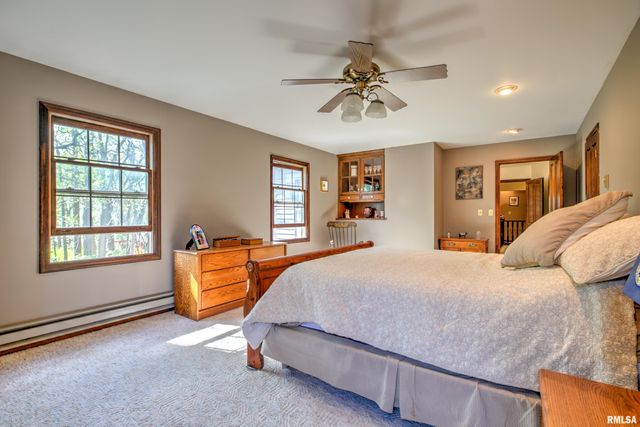 10611 N SLEEPY HOLLOW Road, Peoria, IL 61615