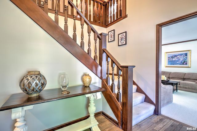 10611 N SLEEPY HOLLOW Road, Peoria, IL 61615