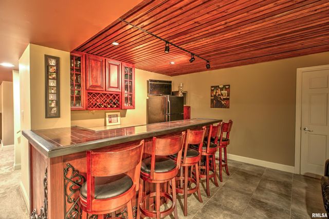 10611 N SLEEPY HOLLOW Road, Peoria, IL 61615