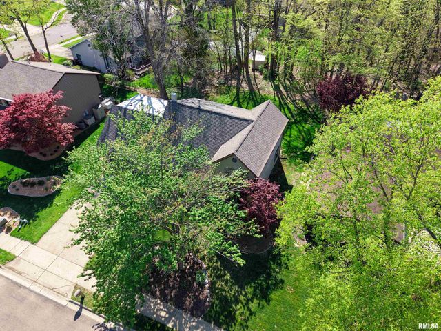 10611 N SLEEPY HOLLOW Road, Peoria, IL 61615