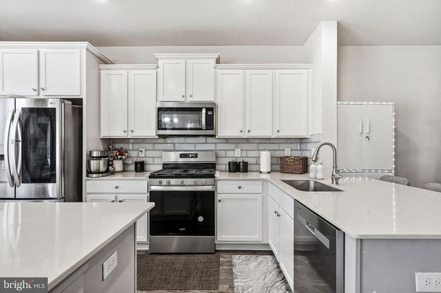 22 CARDINAL WAY, Mount Laurel, NJ 08054