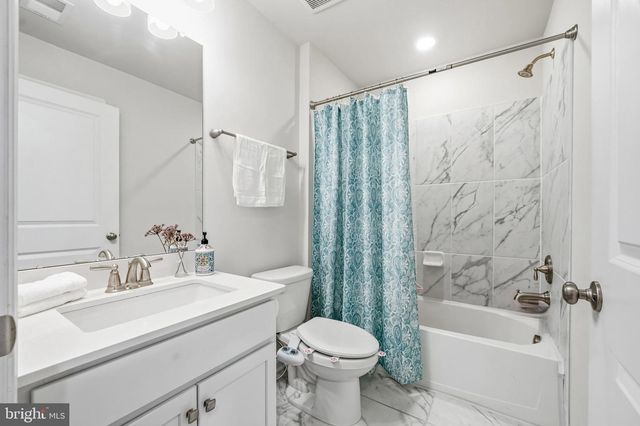 22 CARDINAL WAY, Mount Laurel, NJ 08054