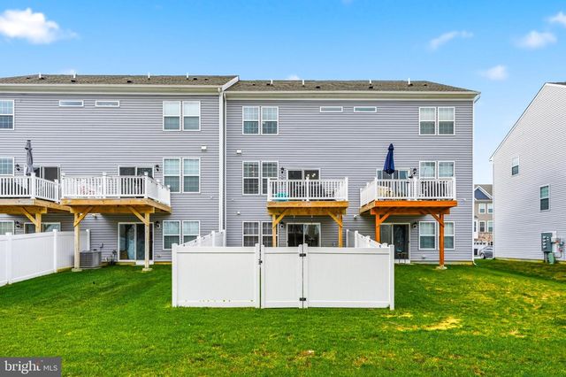 22 CARDINAL WAY, Mount Laurel, NJ 08054