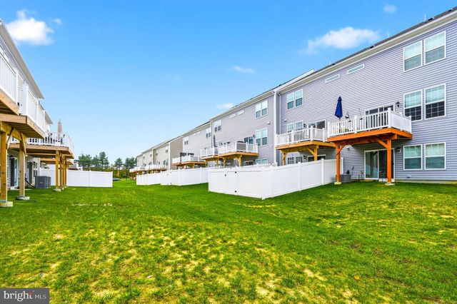 22 CARDINAL WAY, Mount Laurel, NJ 08054