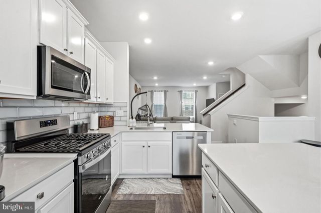 22 CARDINAL WAY, Mount Laurel, NJ 08054