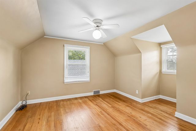 4227 Northwest Drive, Des Moines, IA 50310