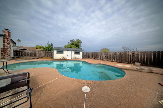 6521 Narcisco Way, Hughson, CA 95326