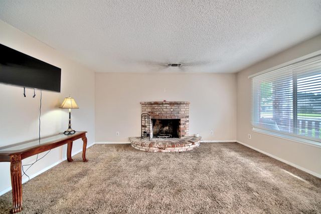 6521 Narcisco Way, Hughson, CA 95326