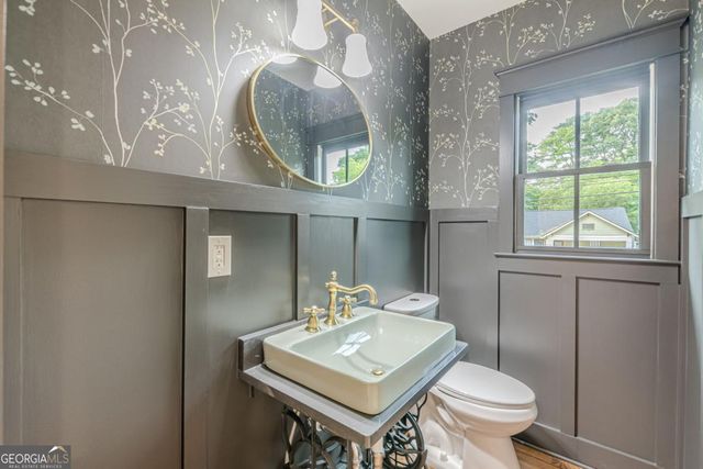 1796 Dorsey Avenue, Atlanta, GA 30344