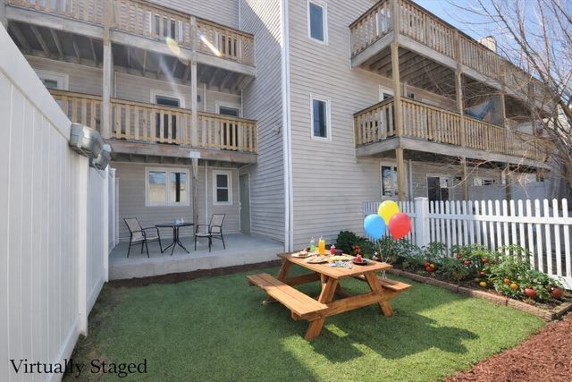 618 Boston Ave 4A, Medford, MA 02155