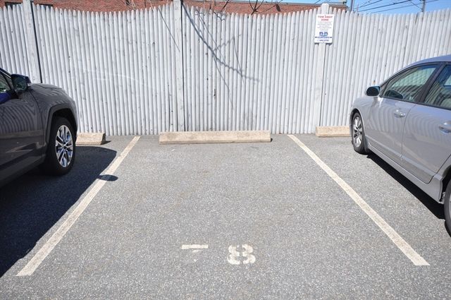 618 Boston Ave 4A, Medford, MA 02155