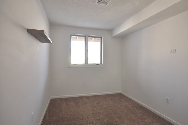 618 Boston Ave 4A, Medford, MA 02155