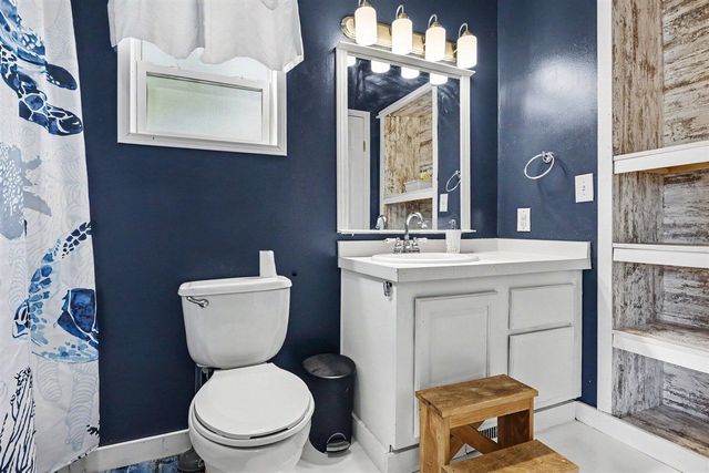 484 Blue Star Highway, South Haven, MI 49090
