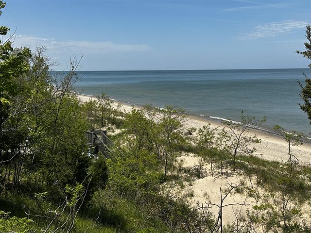 484 Blue Star Highway, South Haven, MI 49090