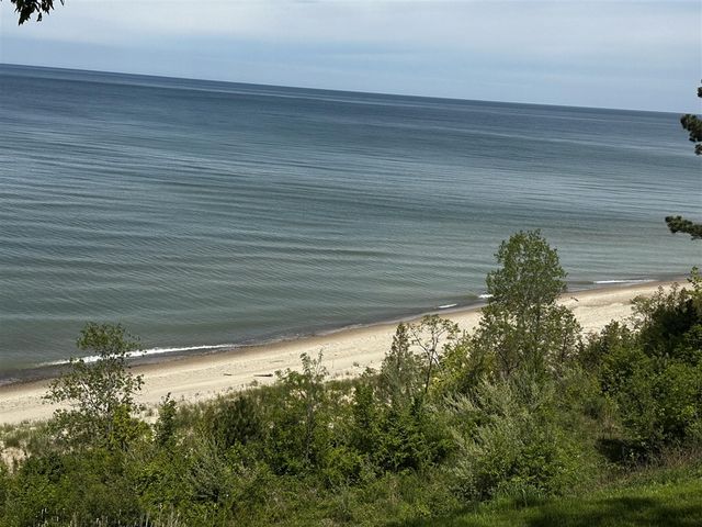 484 Blue Star Highway, South Haven, MI 49090