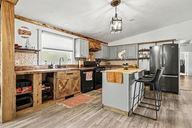 484 Blue Star Highway, South Haven, MI 49090