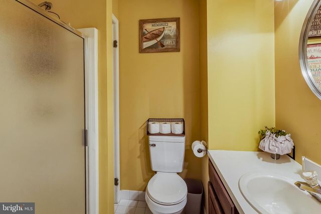 437 LONGFELLOW DR, Williamstown, NJ 08094