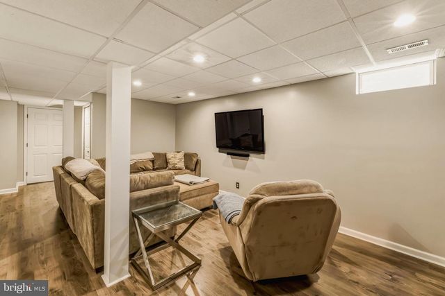 437 LONGFELLOW DR, Williamstown, NJ 08094