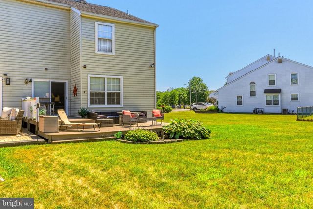437 LONGFELLOW DR, Williamstown, NJ 08094