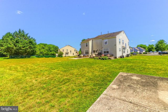 437 LONGFELLOW DR, Williamstown, NJ 08094