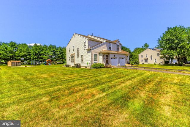 437 LONGFELLOW DR, Williamstown, NJ 08094