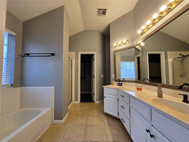 1018 Dustin Drive, Edmond, OK 73003